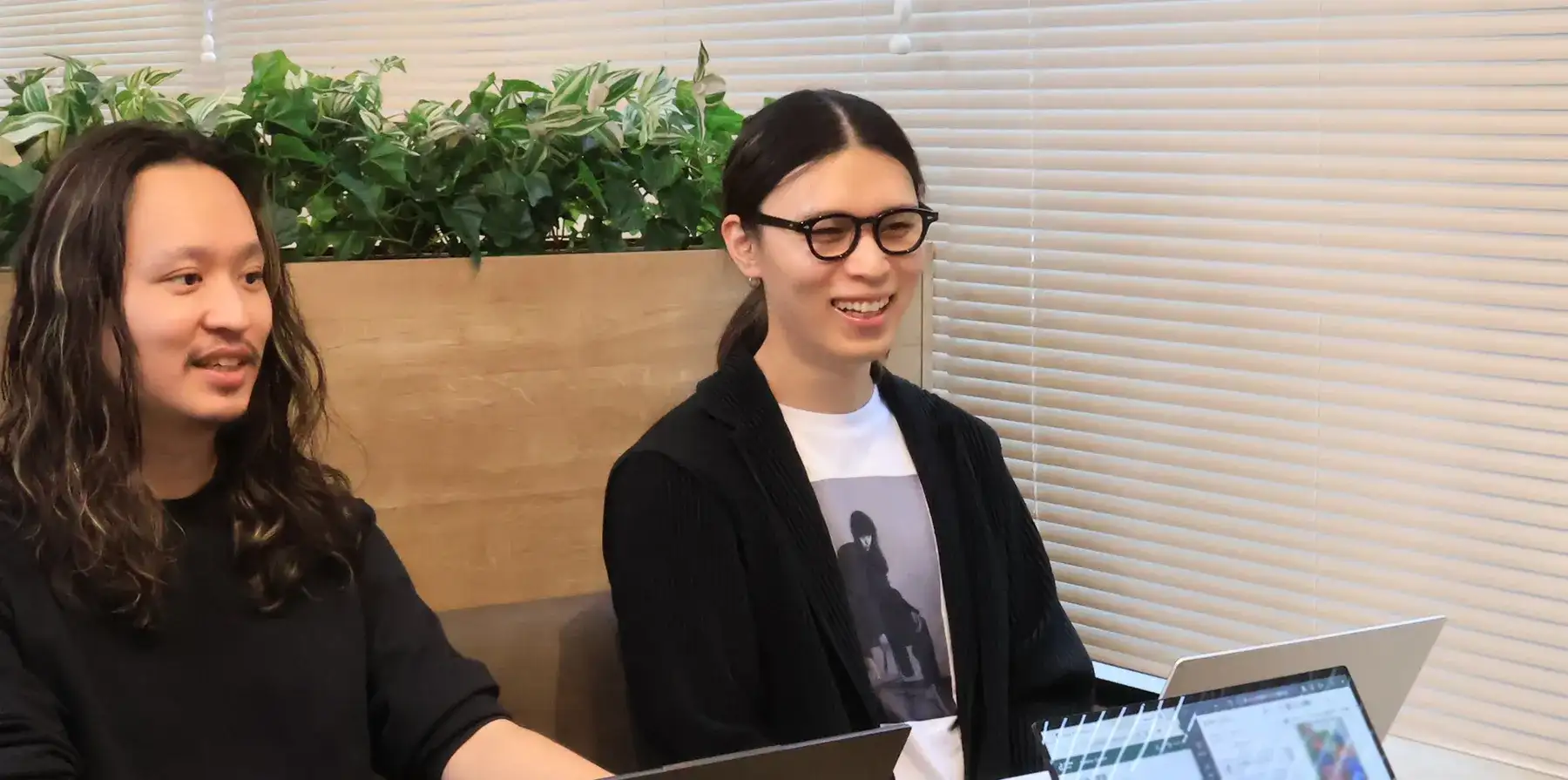 仕事中の田中 敦也