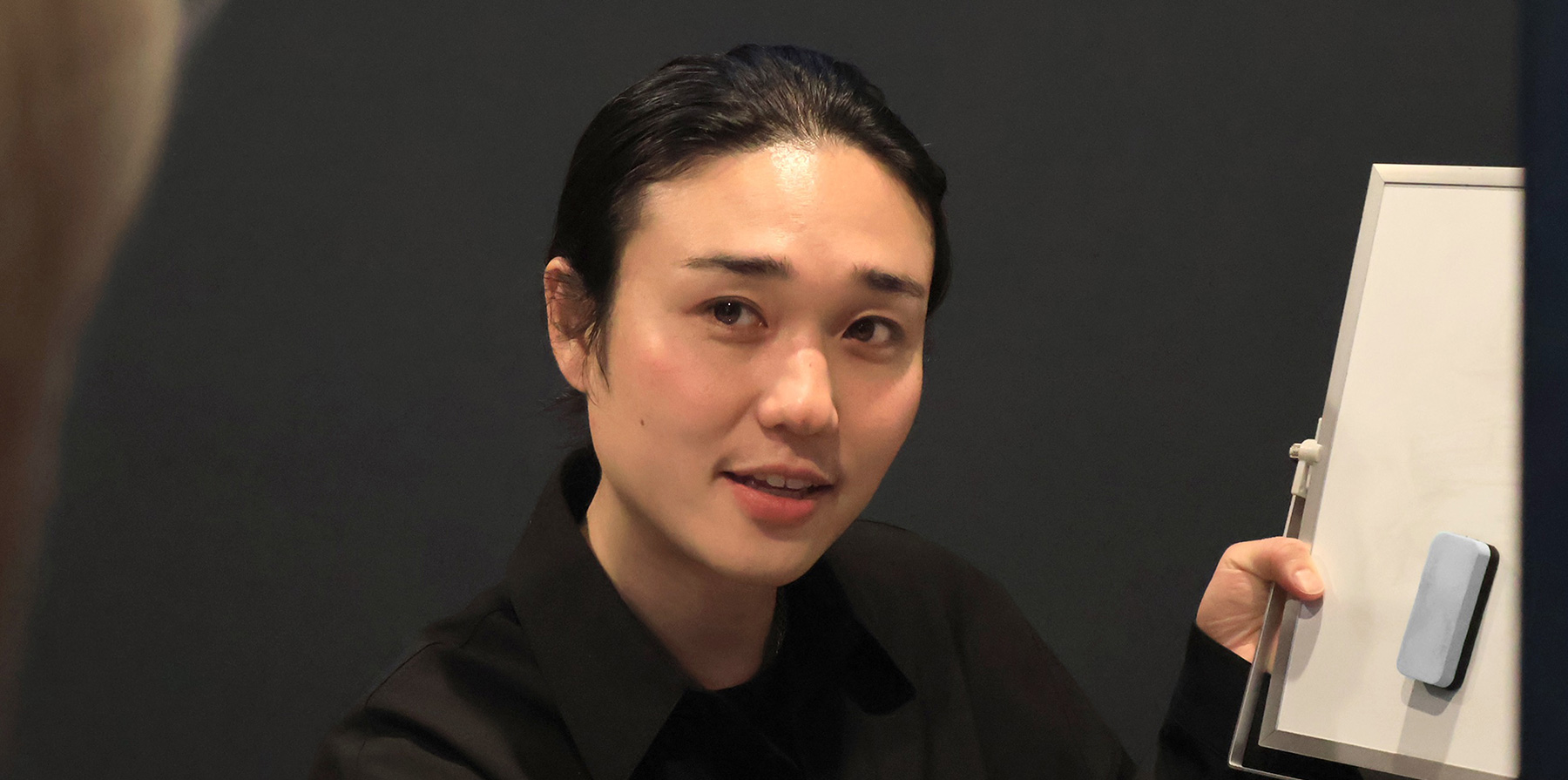 インタビューに答える佐藤 太紀